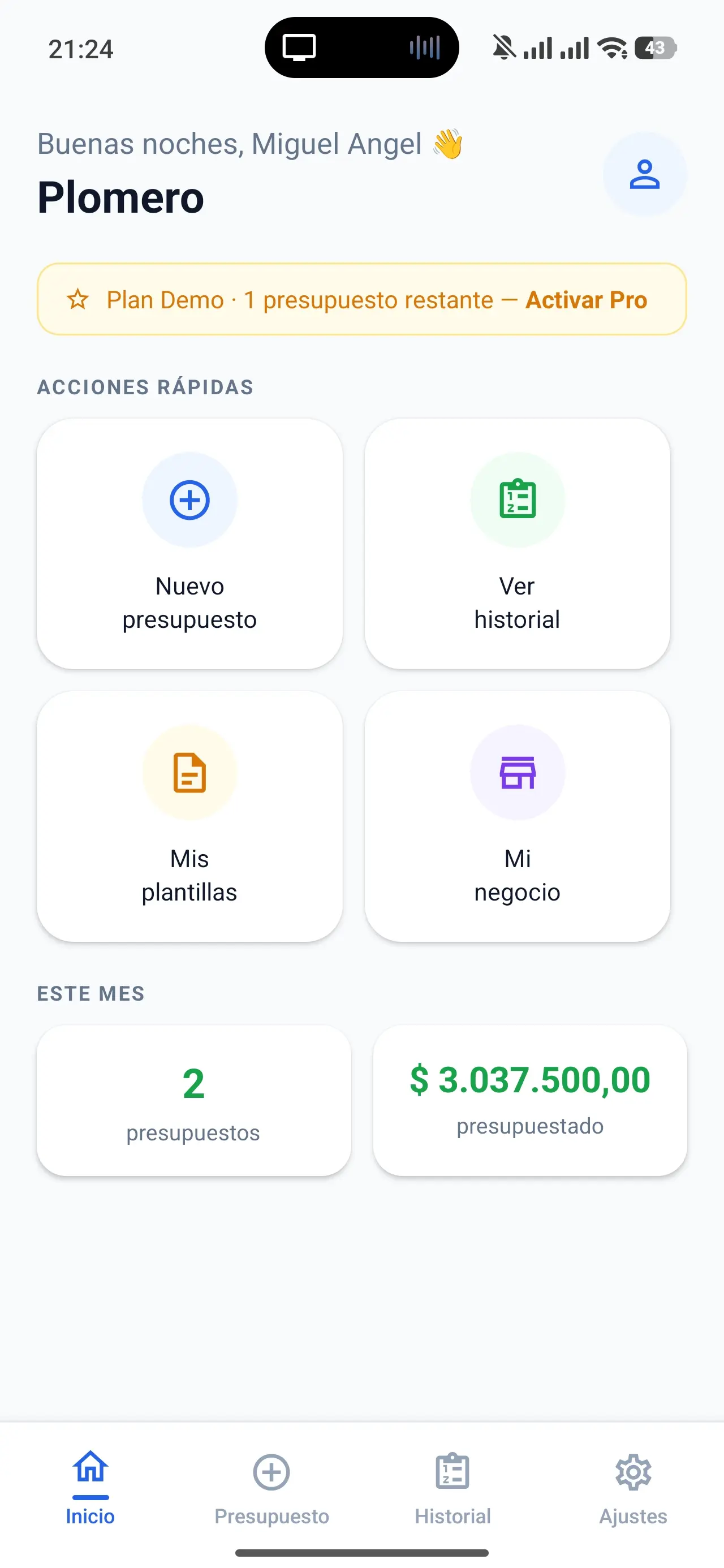 Home principal de PresuFácil con accesos rápidos y resumen del mes